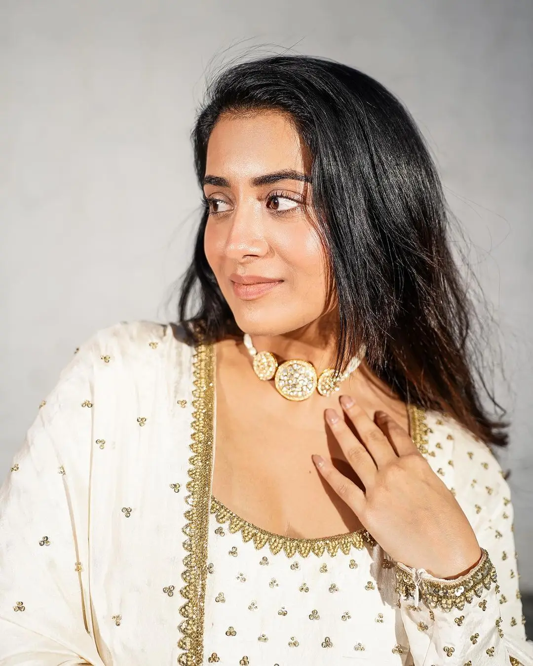 Rashi Singh in South Indian Traditional White Dress